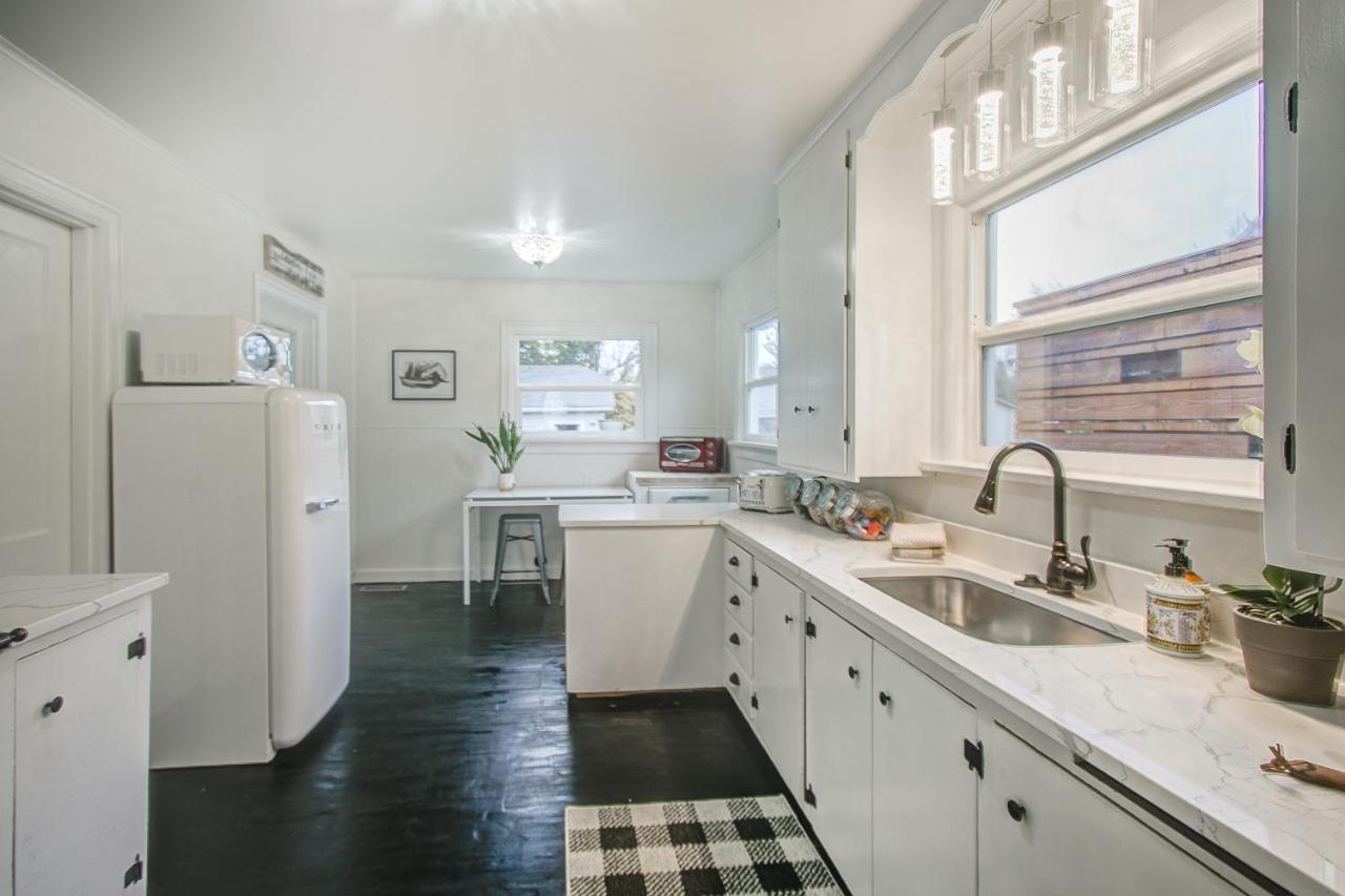 North Bend Downtown Cottage Экстерьер фото
